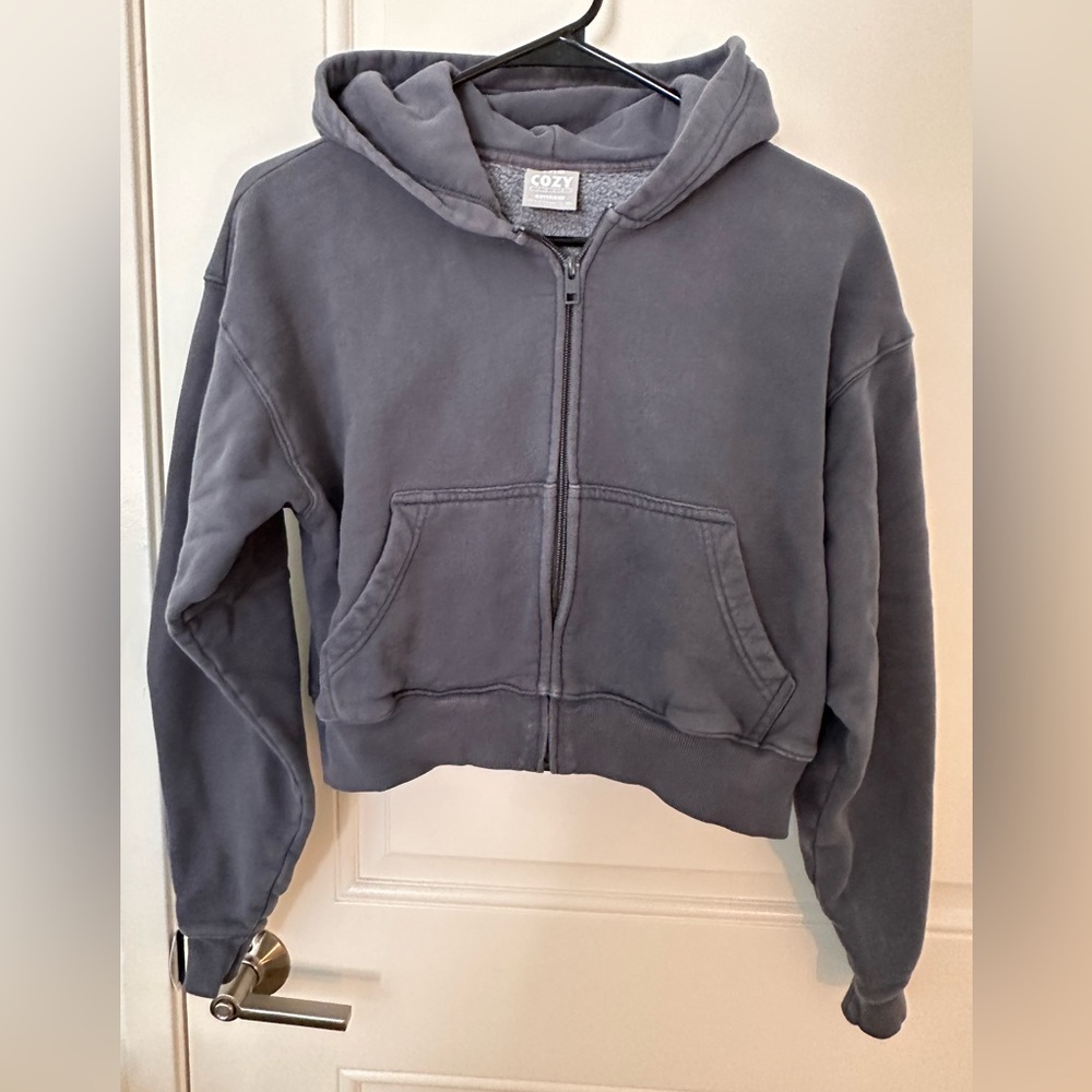 Aritzia TNA Cozy fleece boyfriend cropped zip up hoodie